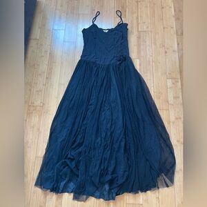 Tiar Los Angeles Elegant Black Maxi Dress